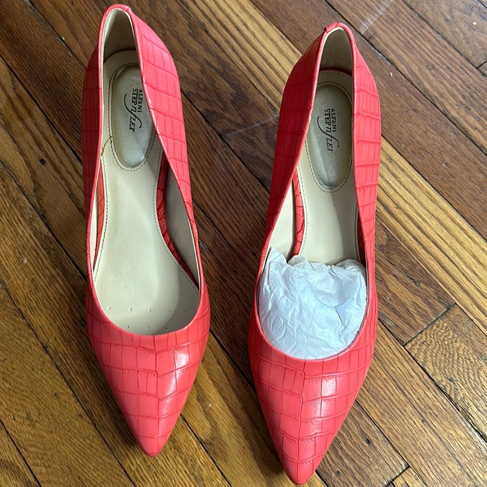 Heels - Picture 3 of 6